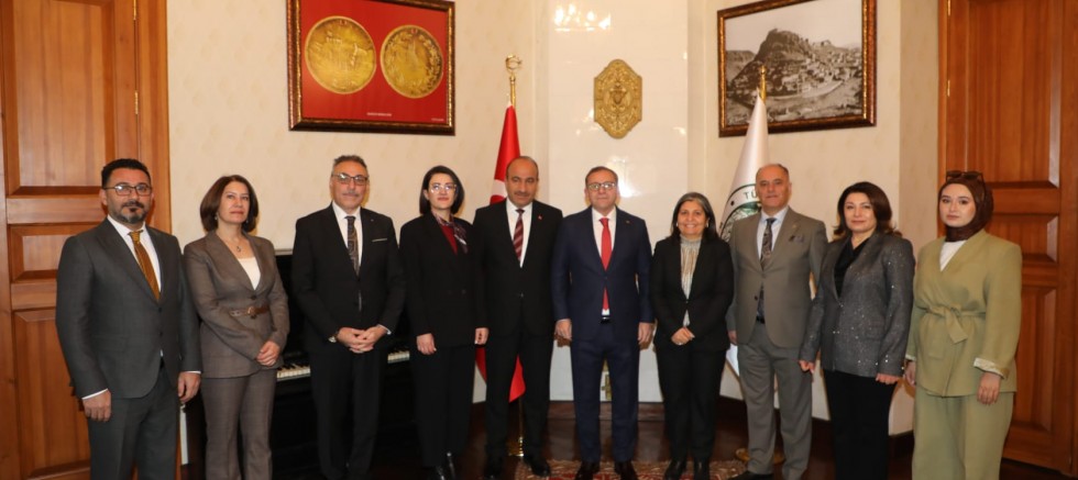 KARS VALİSİ ZİYA POLAT’TAN ÖĞRETMENLER GÜNÜ’NE ÖZEL KABUL: EĞİTİM CAMİASINA ANLAMLI DESTEK