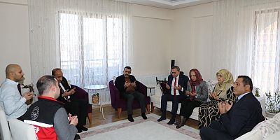 KARS’TA ANLAMLI ZİYARET: MİLLETVEKİLİ ADEM ÇALKIN ŞEHİT ÖĞRETMEN AİLESİNİ YALNIZ BIRAKMADI