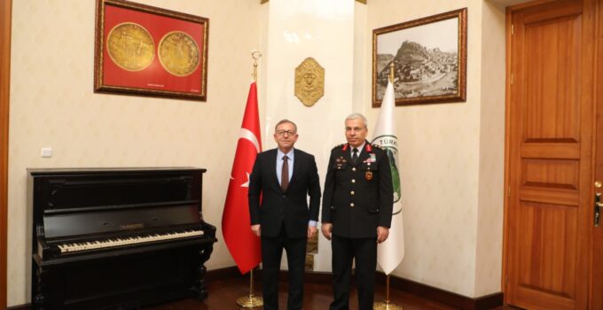 Tümgeneral Şakir Uslu’dan Kars Valisi Ziya Polat’a Kritik Ziyaret